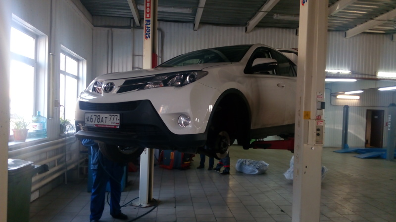 LexTo на Дмитровке. (Toyota, Lexus)